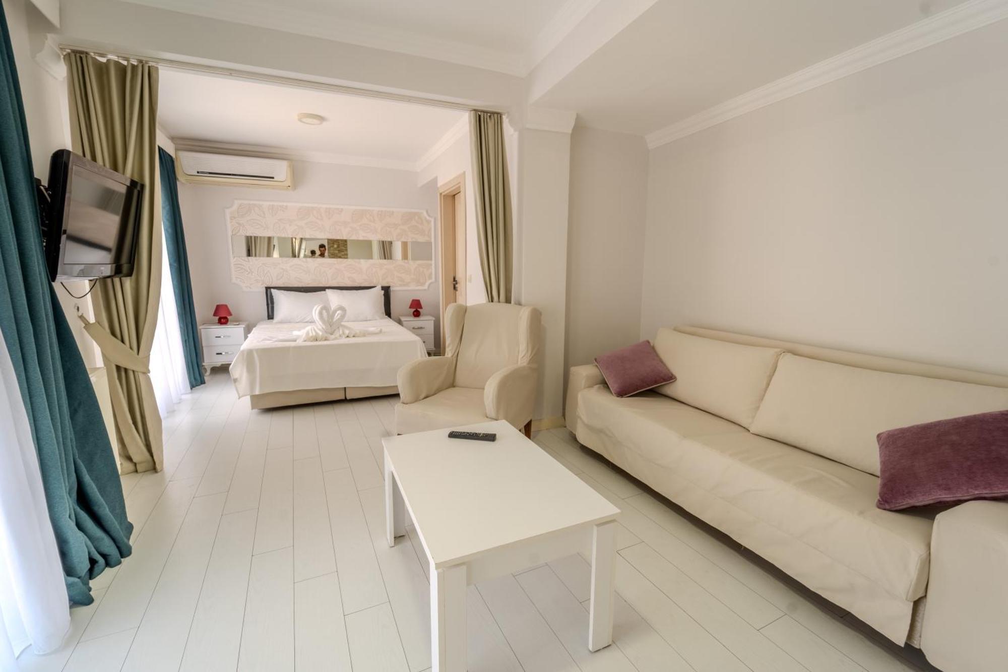 Mia Hill Suites Bodrum ภายนอก รูปภาพ